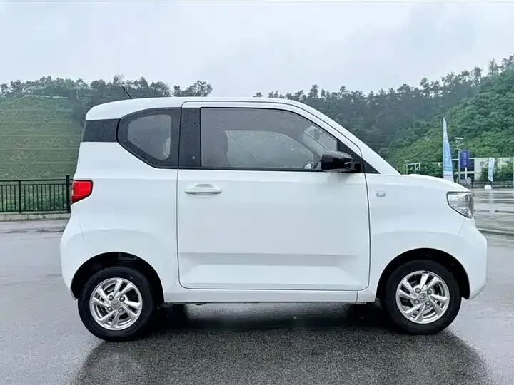 Hongguang MINIEV 2020 free three yuan lithium 4