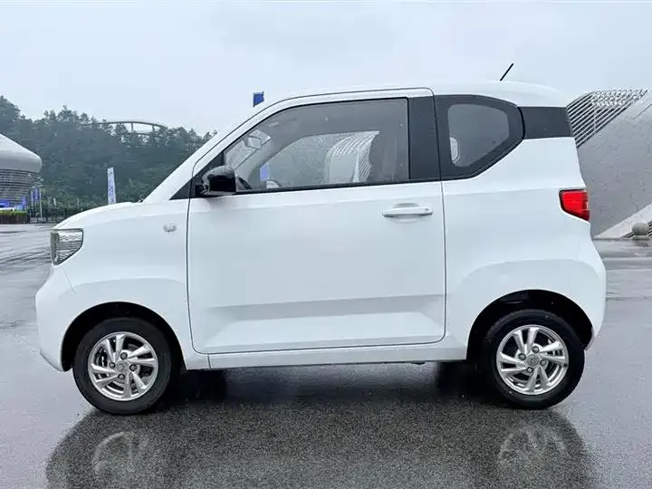 Hongguang MINIEV 2020 free three yuan lithium 6