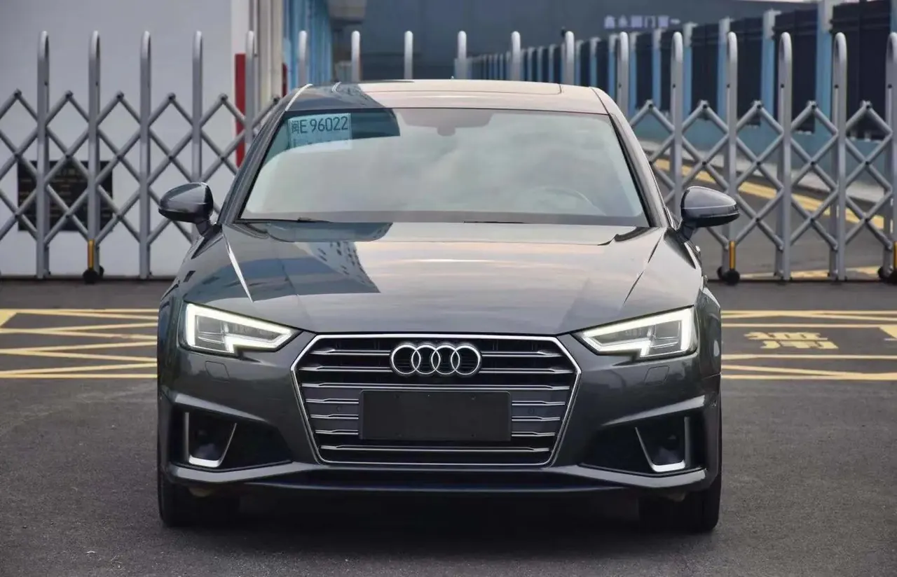 Audi A4L 2019 40 TFSI Fashion VI 2