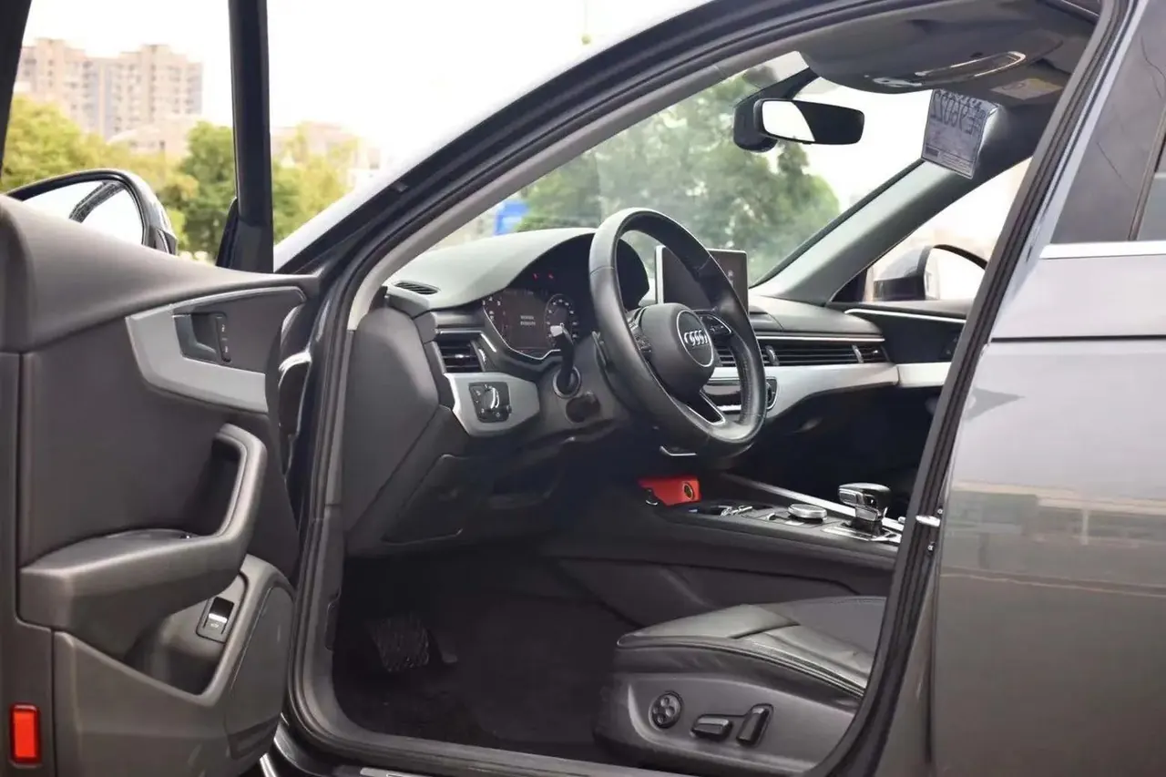 Audi A4L 2019 40 TFSI Fashion VI 4