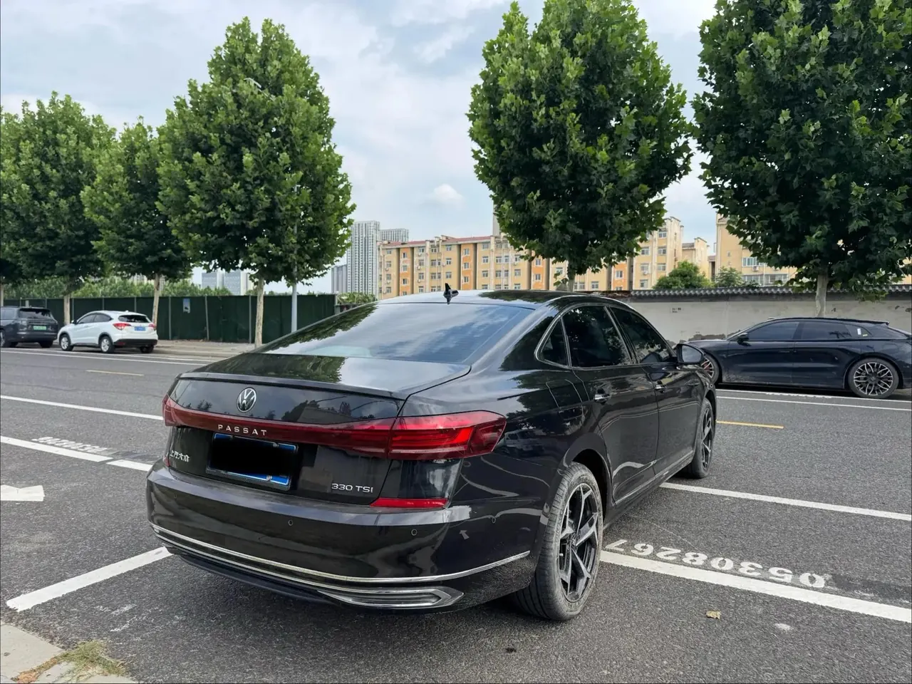 Volkswagen 2023 Passat 2.0TSI 330TSI Luxury Edition (facelift) Automatic 9