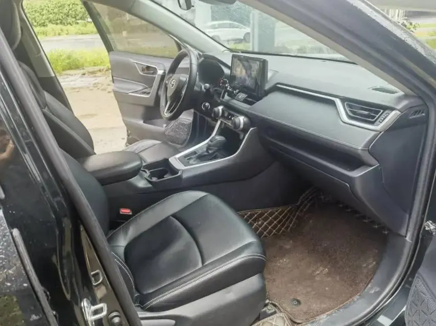 RAV4 RongFang 2022 2.0L CVT Two-Drive Urban Edition 11