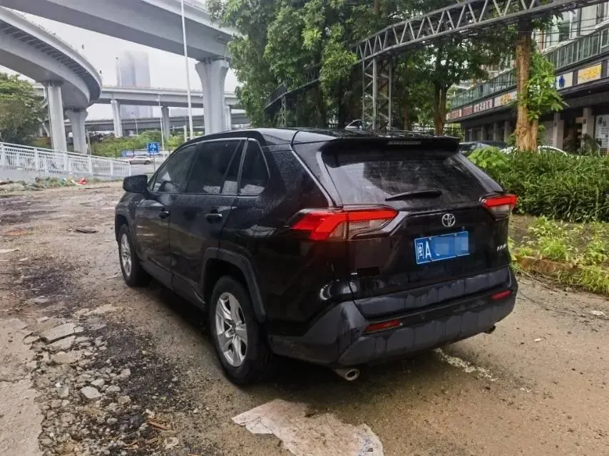 RAV4 RongFang 2022 2.0L CVT Two-Drive Urban Edition 6