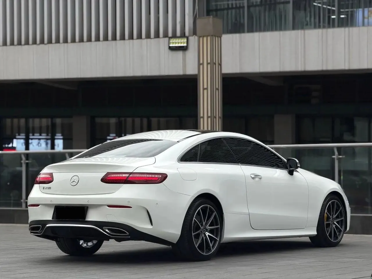 Mercedes Benz E-Class (Imported) 2020 E -260 Coupe 3