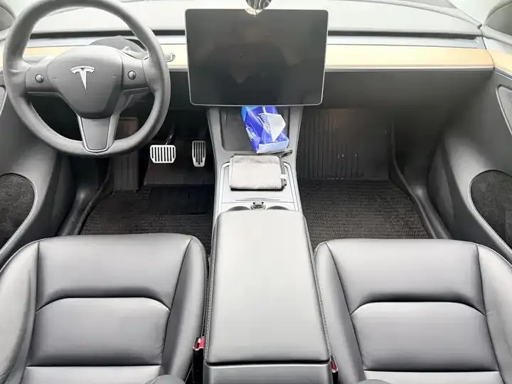 Model Y 2022 rear-wheel drive version 7