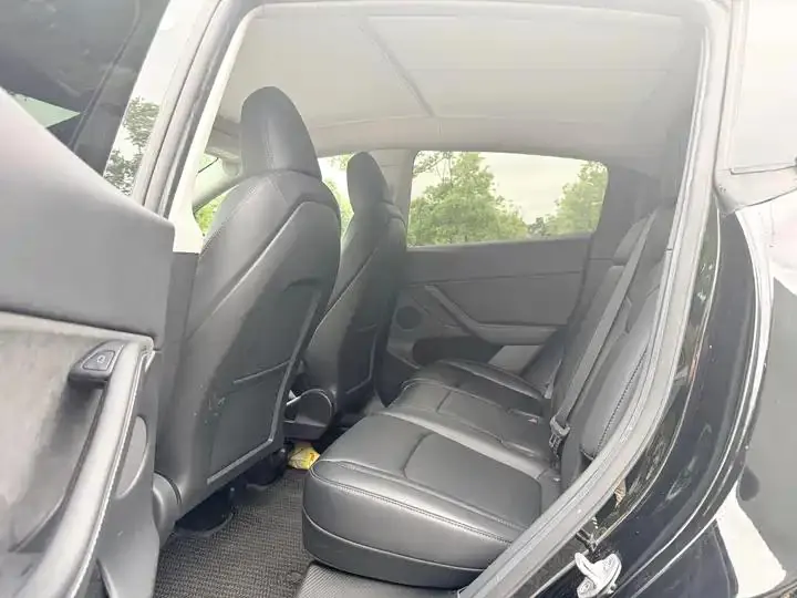 Model Y 2022 rear-wheel drive version 8