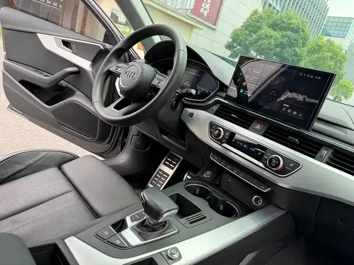Audi A4L 2020 model 40 TFSI Luxury Dynamic Edition 13