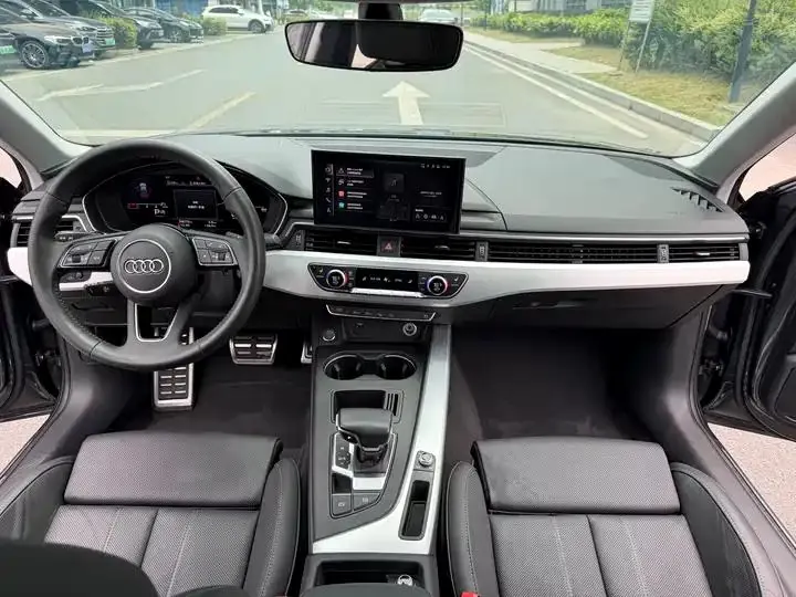 Audi A4L 2020 model 40 TFSI Luxury Dynamic Edition 14