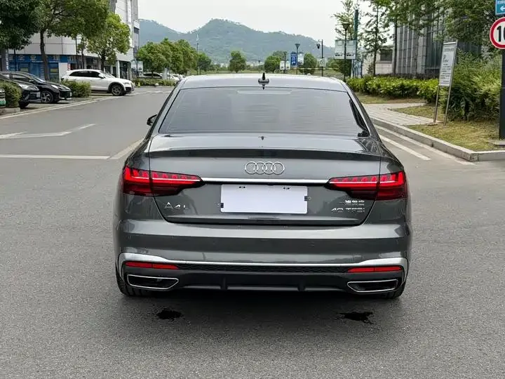 Audi A4L 2020 model 40 TFSI Luxury Dynamic Edition 6