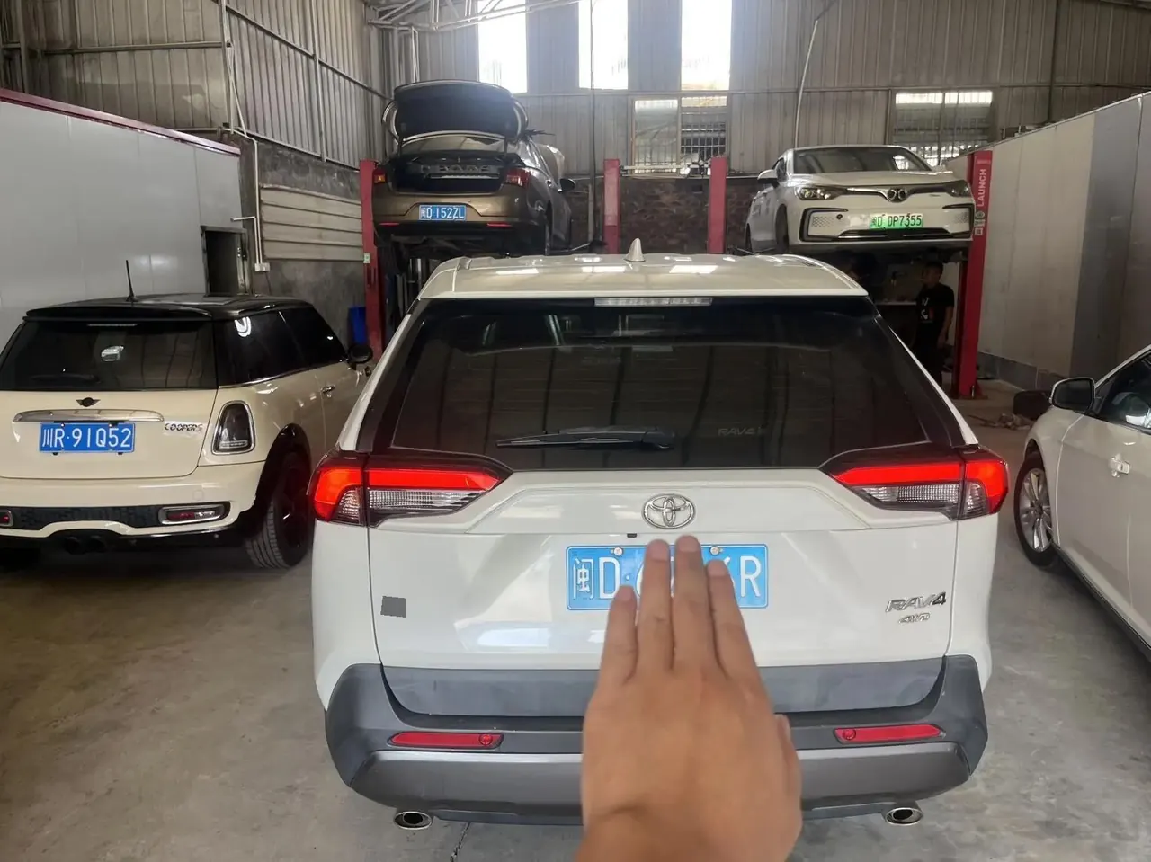 RAV4 Rongfeng 2020 2.0L CVT Four-wheel Drive Fashion PLUS Edition 2