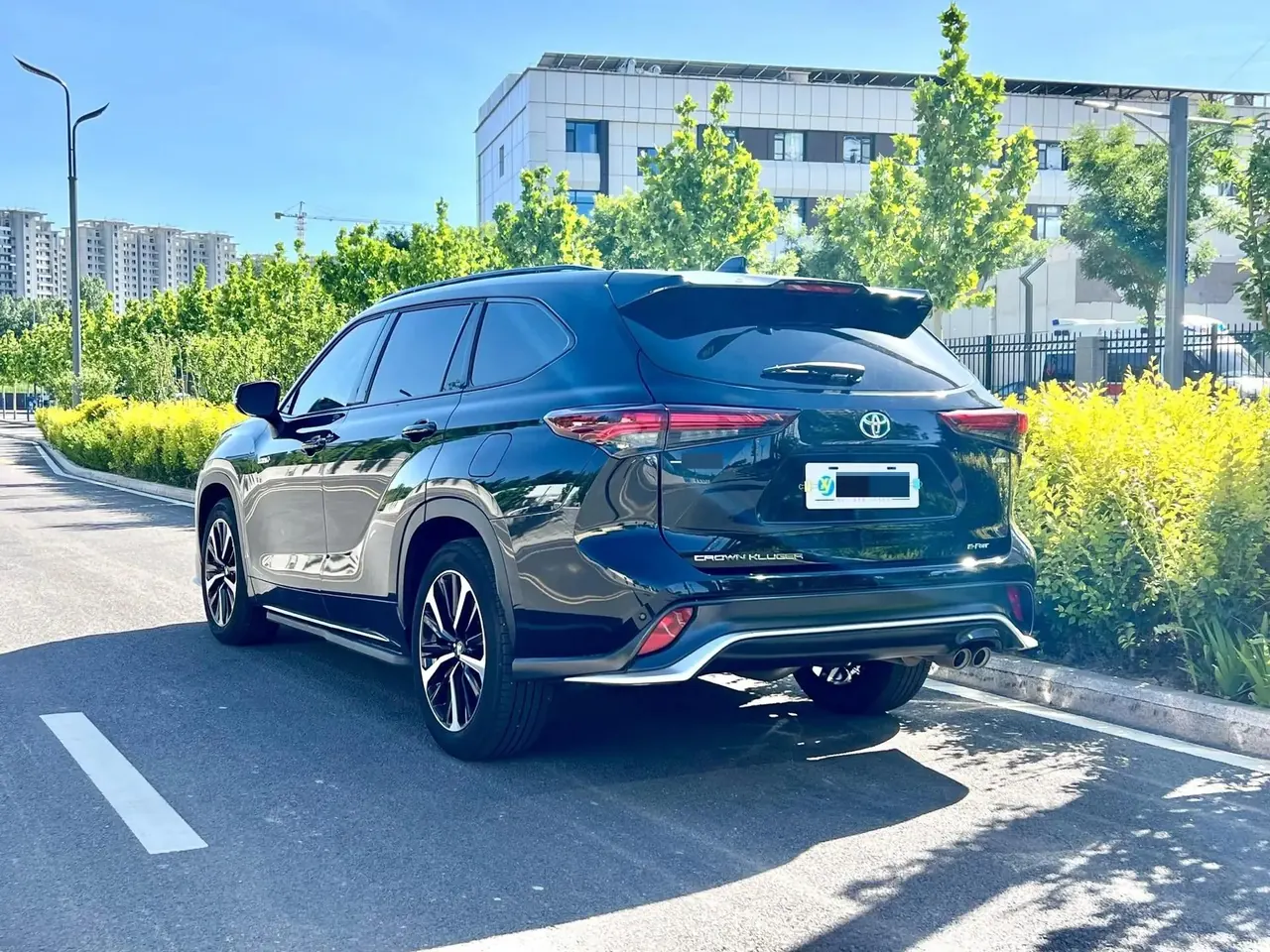 Toyota 2023 Crown Landfang 2.5 CVT Four-Wheel Drive Prestige Automatic 12