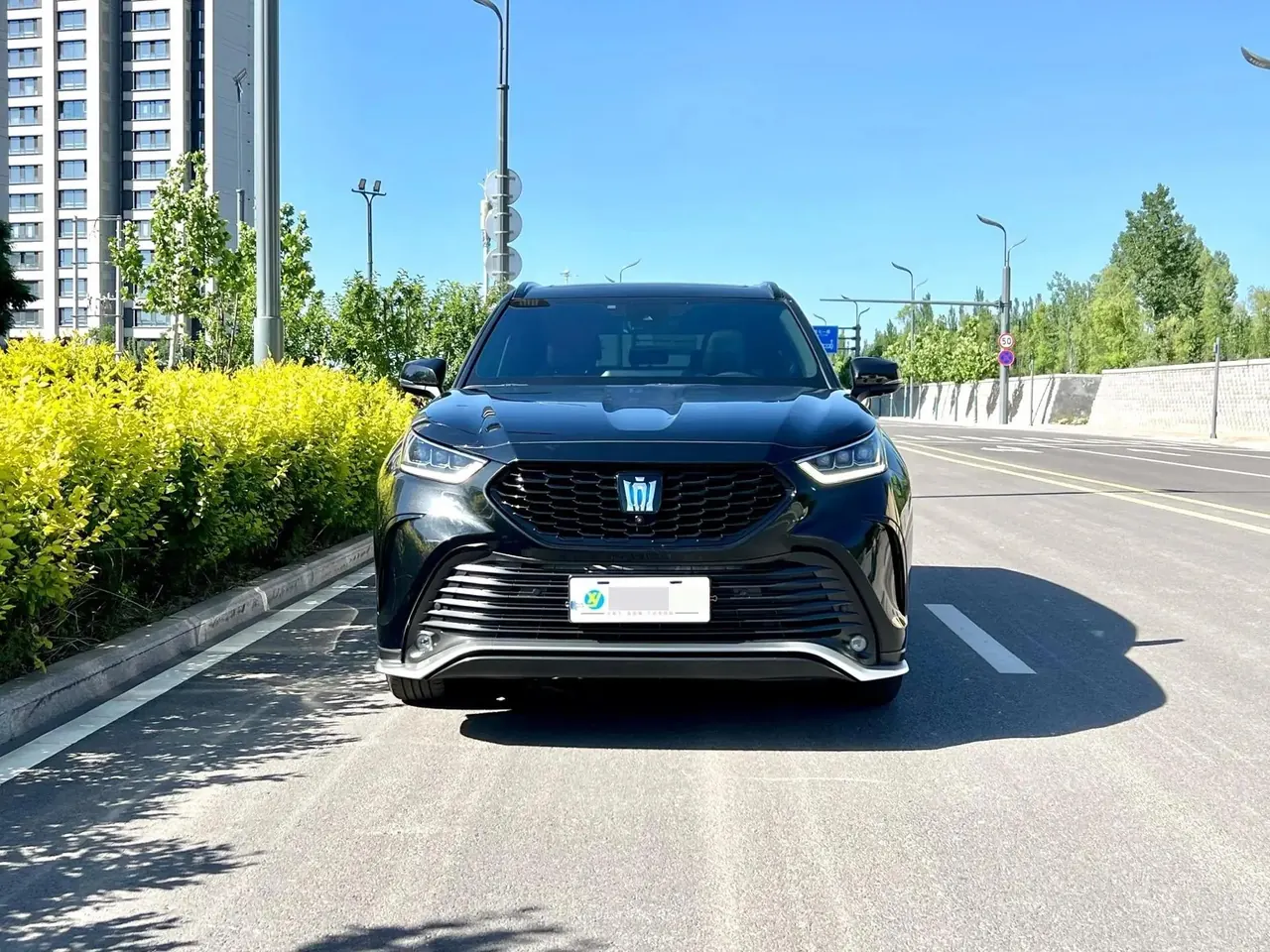 Toyota 2023 Crown Landfang 2.5 CVT Four-Wheel Drive Prestige Automatic 2