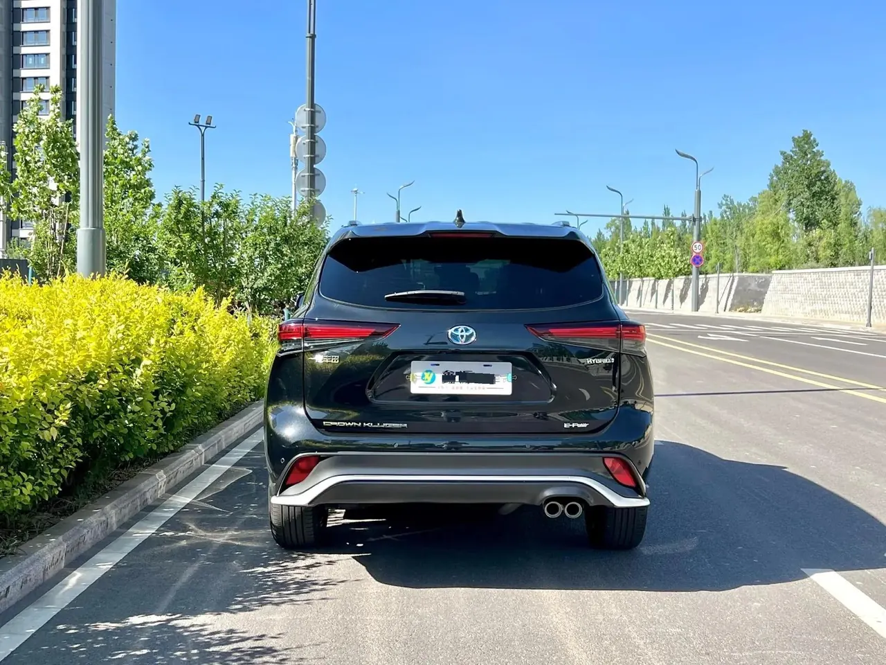 Toyota 2023 Crown Landfang 2.5 CVT Four-Wheel Drive Prestige Automatic 9