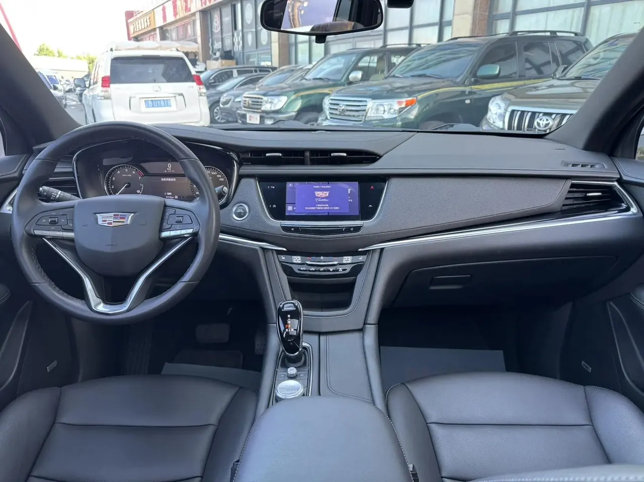 Cadillac XT6 2022 2.0T 6-seat 4-wheel drive fashion model 10
