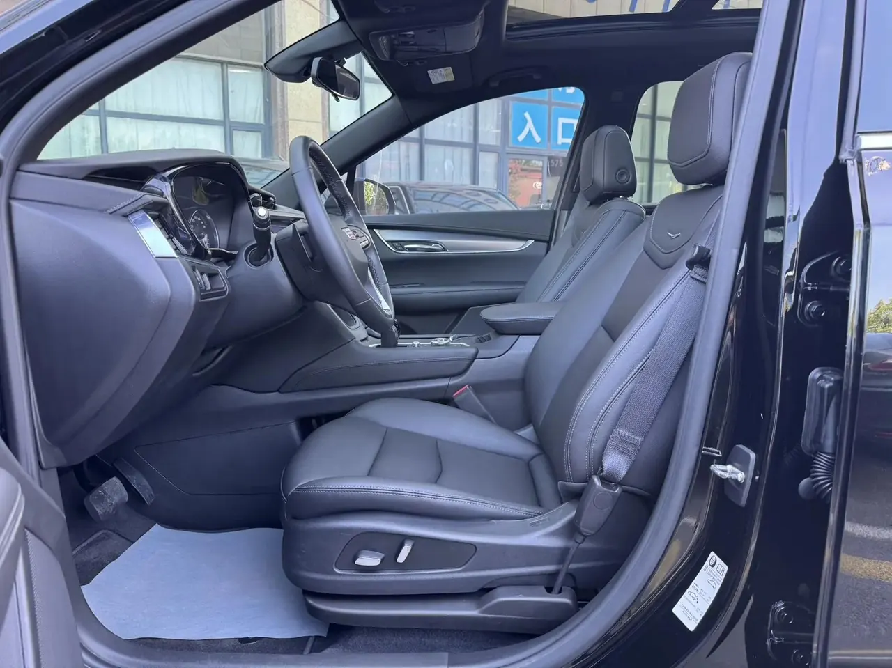 Cadillac XT6 2022 2.0T 6-seat 4-wheel drive fashion model 7