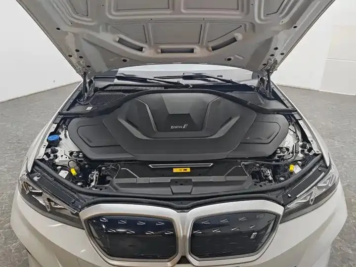 BMW i3 2024 eDrive 35 L 13