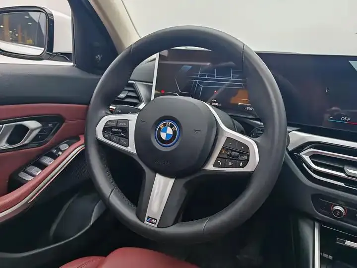 BMW i3 2024 eDrive 35 L 16