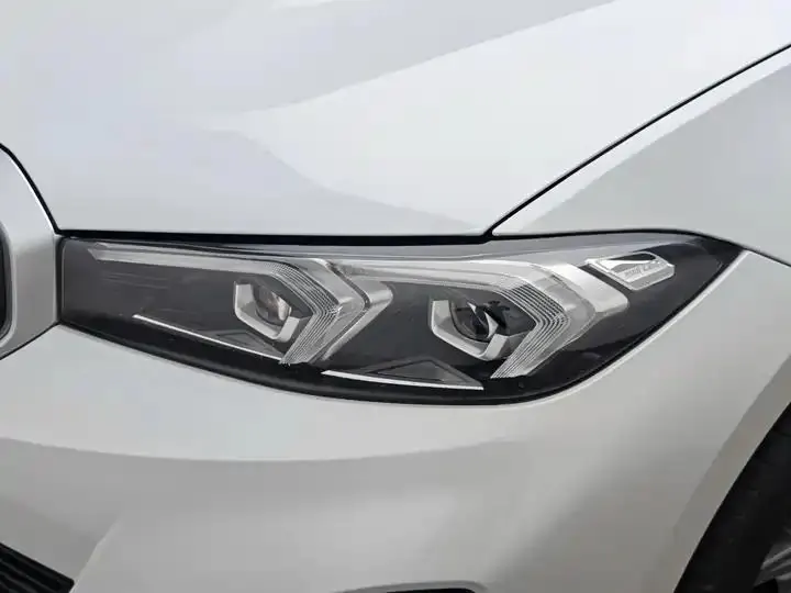 BMW i3 2024 eDrive 35 L 8
