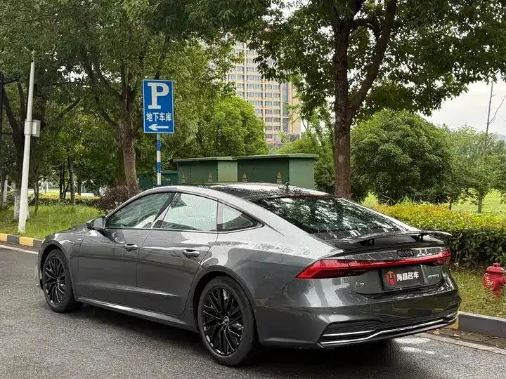 Audi A7 2021 model 45 TFSI Prestige Edition 4