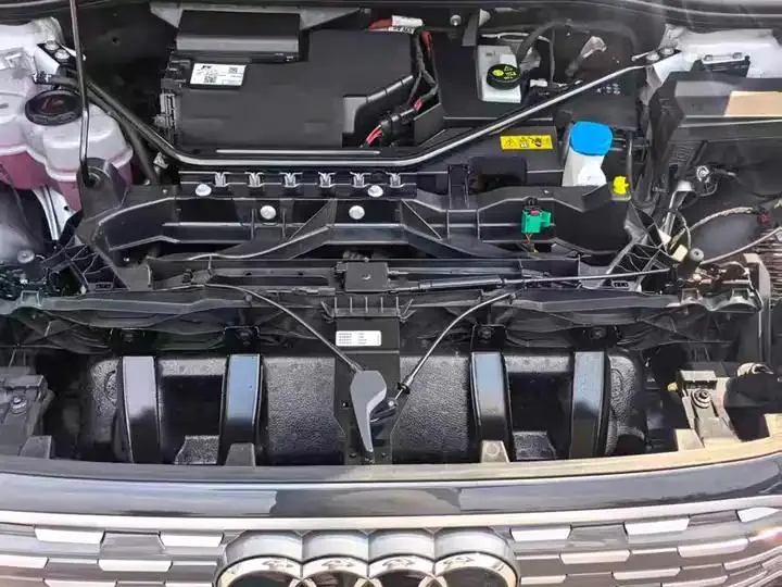 Audi Q4 e-tron 2023 50 e-tron quattro Edition 5