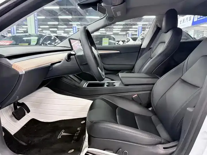 Model 3 2022 rear-wheel drive version 7