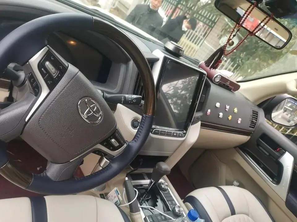 Toyota Land Cruiser (Imported) 2018 Land Cruiser 4.0L Middle East Edition Automatic Gear 3