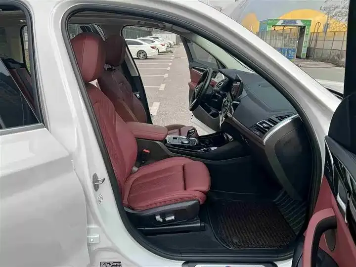 BMW X3 2022 xDrive25i M sports suit 15