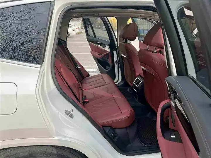 BMW X3 2022 xDrive25i M sports suit 16