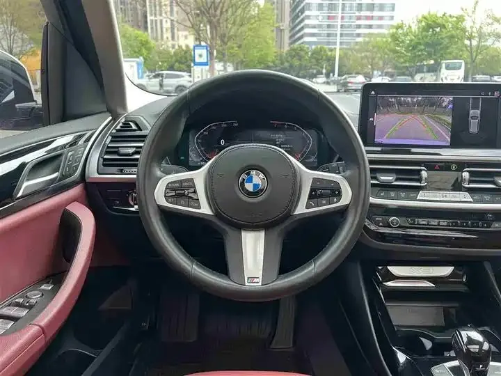 BMW X3 2022 xDrive25i M sports suit 18