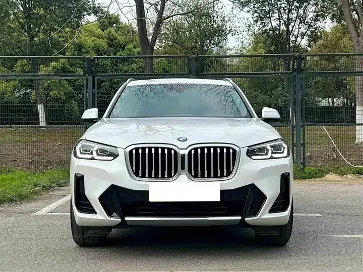 BMW X3 2022 xDrive25i M sports suit 8