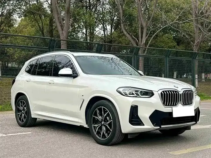 BMW X3 2022 xDrive25i M sports suit 9