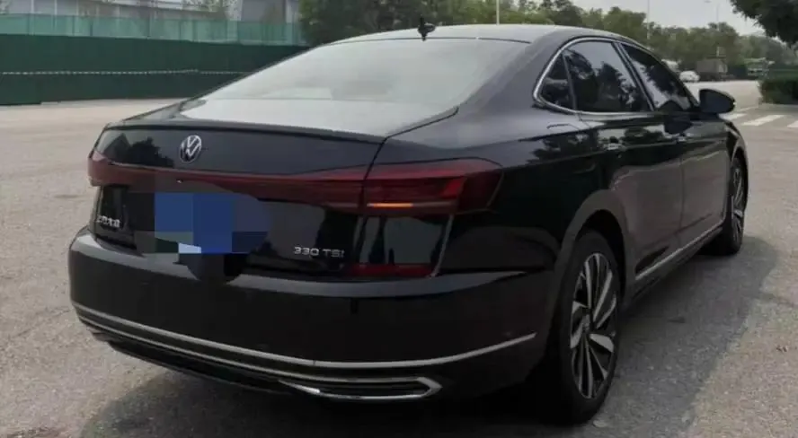 Passat 2023 330TSI Elite Edition 3