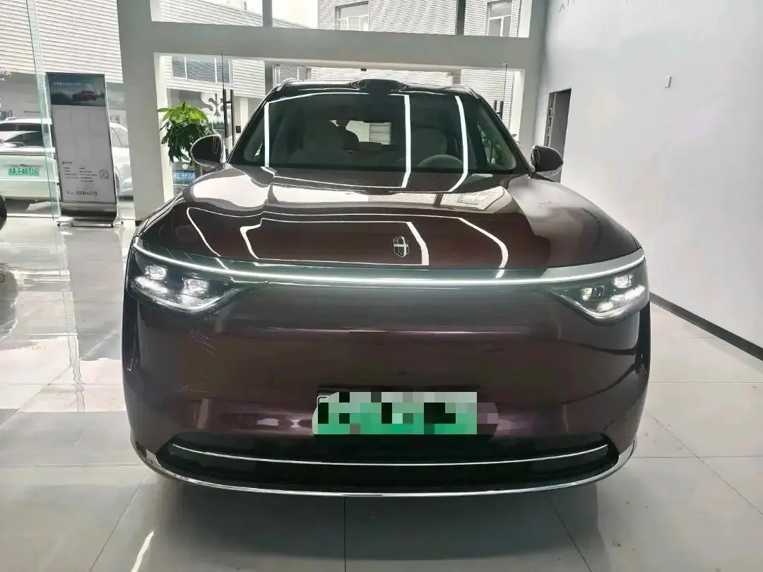 AITO M8 2025 extended range Ultra version 53.4kWh 5-seat version 2