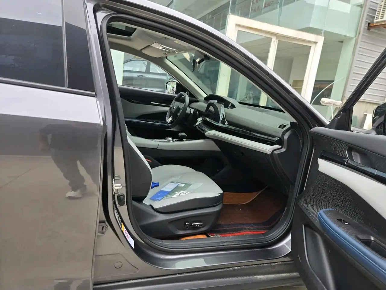 ChangAn 2023 UNI-V Smart Electric iDD 1.5T 113km Smart Fun (Fast Edition) Automatic Gear 9