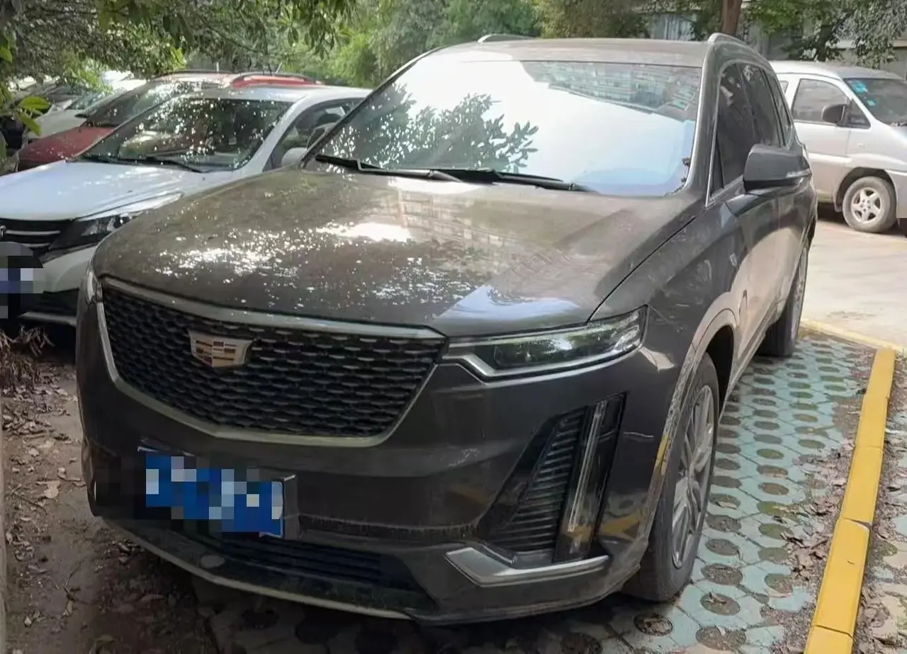 Cadillac XT6 2022 2.0T 6-seat 4-wheel drive luxury model - View 1