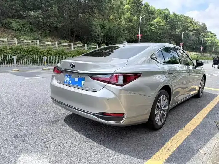 Lexus ES 2023 260 Excellence Edition 3