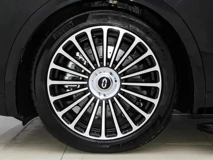 AITO M8 2025 model Range-Extended Ultra Version, 53.4 kWh, 5-seater (192-line Radar) 12