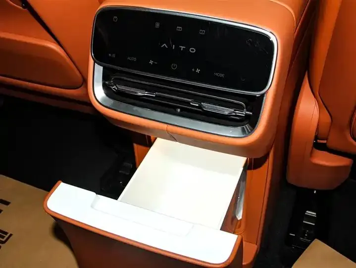 AITO M8 2025 model Range-Extended Ultra Version, 53.4 kWh, 5-seater (192-line Radar) 22