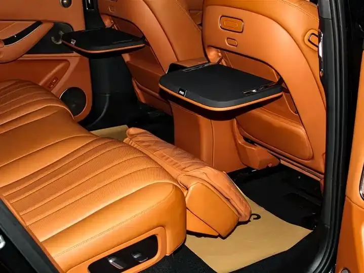 AITO M8 2025 model Range-Extended Ultra Version, 53.4 kWh, 5-seater (192-line Radar) 27