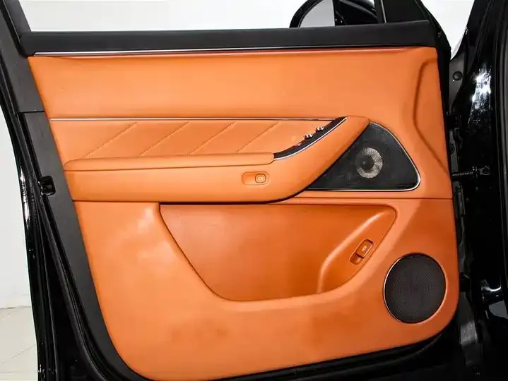AITO M8 2025 model Range-Extended Ultra Version, 53.4 kWh, 5-seater (192-line Radar) 28