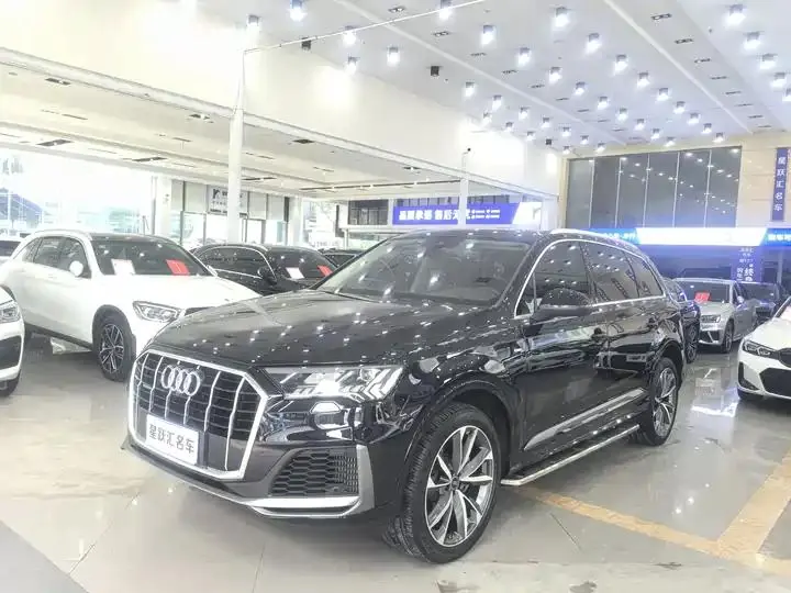 Открыть галерею: Audi Q7 2020 55 TFSI quattro S line Sport