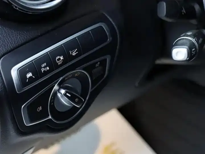 Mercedes Benz GLC Coupe AMG 2018 AMG GLC 63 S 4MATIC Coupe SUV 12