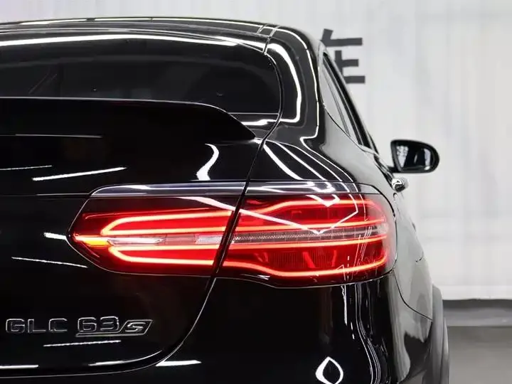 Mercedes Benz GLC Coupe AMG 2018 AMG GLC 63 S 4MATIC Coupe SUV 25