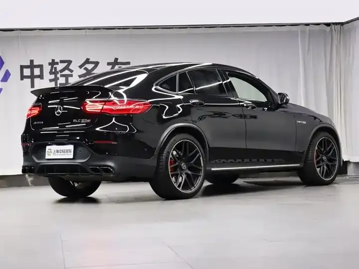 Mercedes Benz GLC Coupe AMG 2018 AMG GLC 63 S 4MATIC Coupe SUV 3