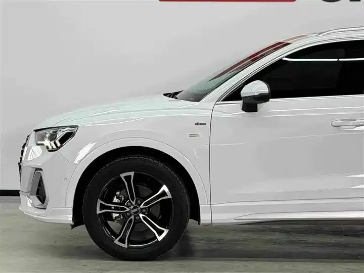 Audi Q3 2022 model 35 TFSI Fashion Dynamic Edition 11