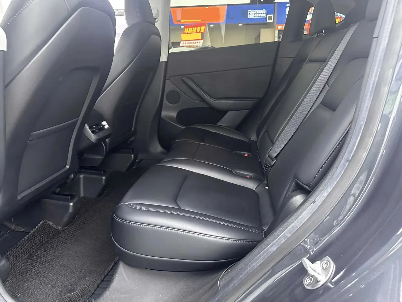 2022 Model Y Refreshed Rear-Wheel-Drive Version 6