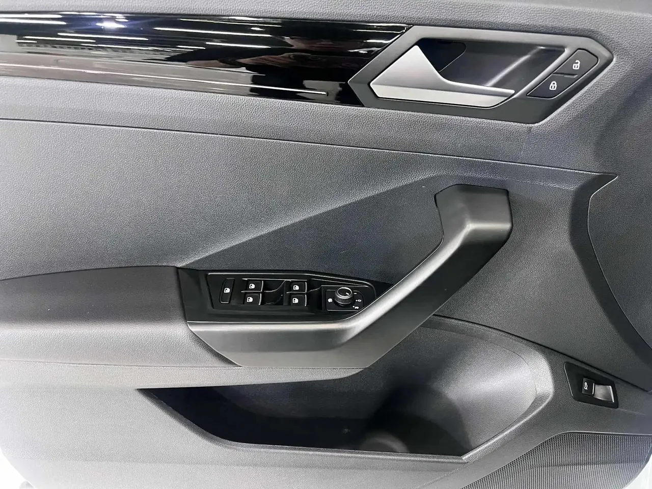 T-ROC 2022 280TSI DSG Front-Wheel Drive Comfort PLUS 9