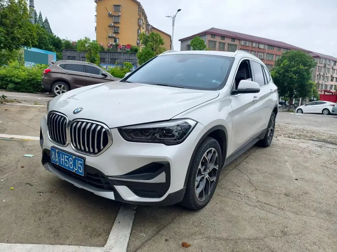 BMW X1 2021 sDrive25Li Leading Model - View 1