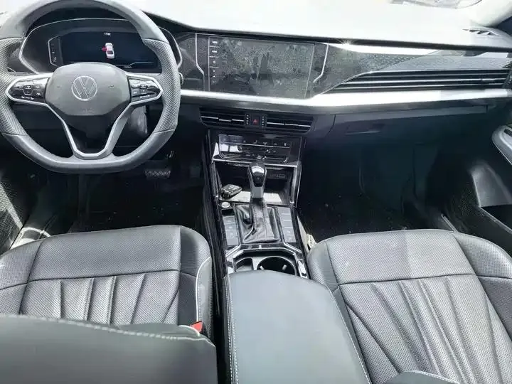 Passat 2023 380TSI Deluxe Edition 4