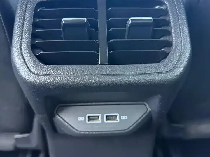 Bora 2023, 200TSI DSG Zhixing PRO Edition 13